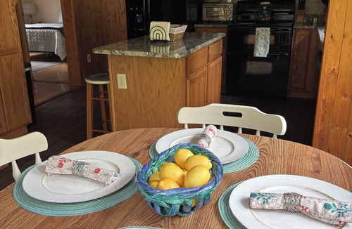 Clanton House | Very charming 4-bedroom 2 bath house on beautiful Lay Lake.