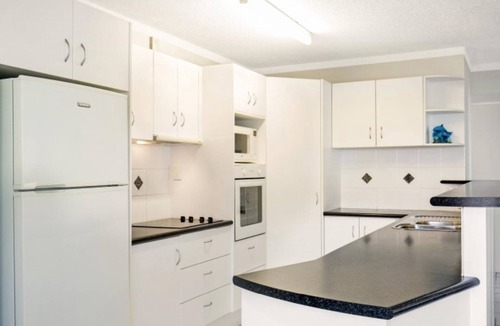 Bongaree Apartment | Views, Pool, Air-conditioning In Bongaree