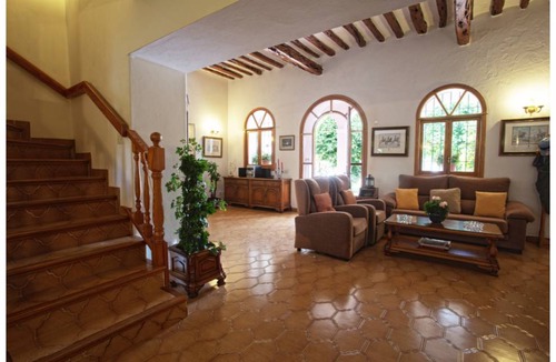 Sant Rafael de Sa Creu Villa | Villa Nieves is a beautiful villa set in a rural location yet it is still only a 5 minute drive from San Antonio and San Rafael