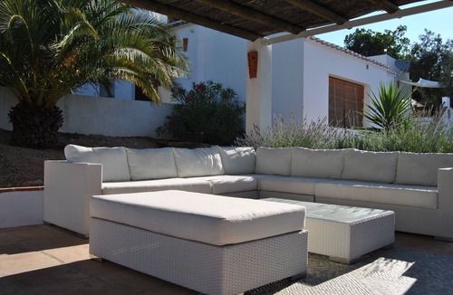 Iznajar Villa | Villa 230m2, 4 modern bathrooms, swimming pool, 80km view, 3 terraces, heating. central