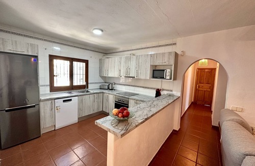Sant Josep de sa Talaia Villa | Villa 7 mins to Playa den Bossa and Ibiza town, pool, BBQ
