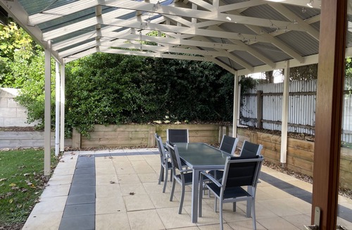 Mount Gambier House | Villa @ Blue Lake