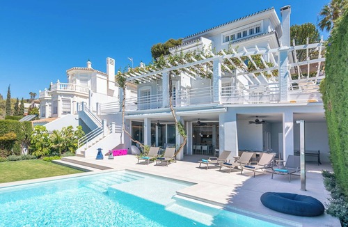 El Candado Villa | Villa Buenavista - One Bedroom Villa, Sleeps 12