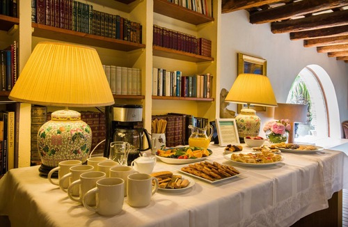 Sitges Town Center House | Villa by Natural Park | 15 mins to Sitges Beach