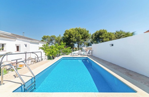 Sant Pere de Ribes Villa | Villa con Piscina Privada y Vistas al Garraf