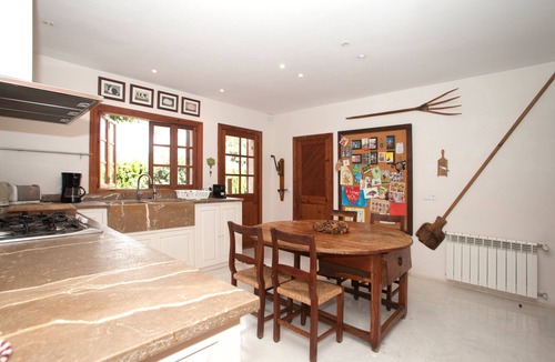 Son Veri Nou House | Villa for Families and Guests Over 30 with Private Pool Near the Sea