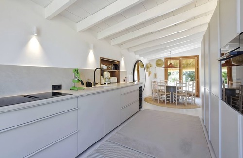 Sa Cabaneta Villa | Villa 'Hort Des Padri' with Private Pool, Wi-Fi, and Air Conditioning