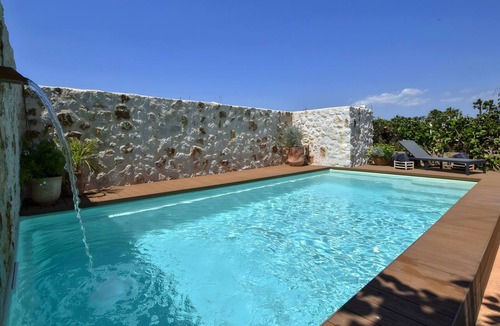 Sa Cabaneta Villa | Villa 'Hort Des Padri' with Private Pool, Wi-Fi, and Air Conditioning