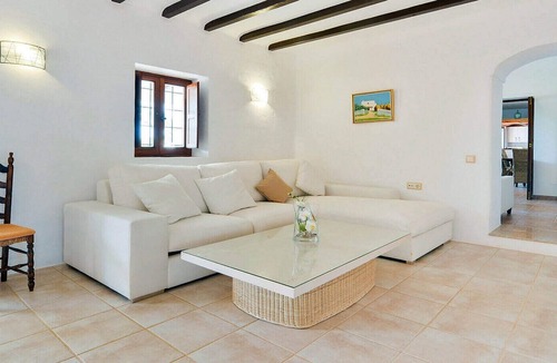 Es Canar Villa | Villa Libelula - Four Bedroom Villa, Sleeps 8