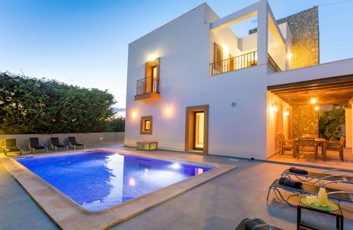 Cap Martinet Villa | Villa Near Ibiza Town Sleeps 12/14
