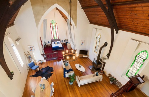 Guildford Bed & Breakfast | Villa Nova B&B Retreat : WINTER GET AWAY - WOOD fire inside and out🔥
