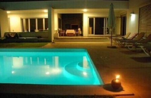 Gale Villa | Villa of charm with private pool overlooking the sea and on the beach
