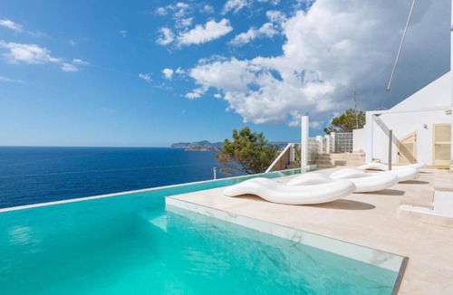 El Toro Villa | Villa 'Port Adriano' with Sea View, Wi-Fi and Air Conditioning
