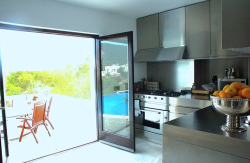 Sant Josep de sa Talaia Villa | Villa Rica Beach, Cala Jondal Bay with staff
