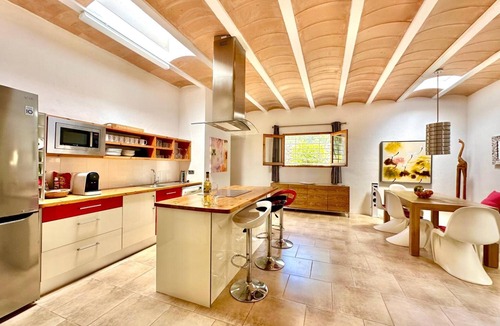 Sant Josep de sa Talaia Villa | Villa 'Saljub De Can Sergent' with Mountain View, Wi-Fi and Air Conditioning