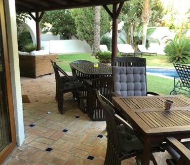 Atalaya-Isdabe Villa | Villa with Heated Pool and Jacuzzi close to Puerto Banus and Beach