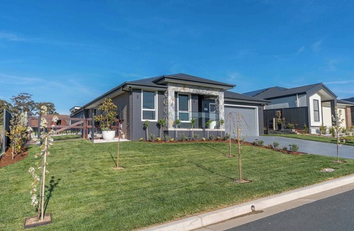 Bletchington House | Vinosa - Serene High-End Retreat