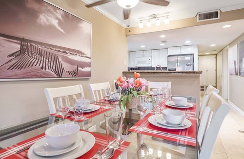 Santa Ana Heights Apartment | Waking up in Your own 3BR Beach Home