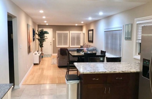 Morena House | Walk to USD | Spacious House for 6 PPL w/ Parking