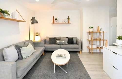 Buddina House | Waterfront Delight - Pool, Aircon ZG8