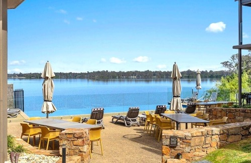 Nagambie Apartment | Waterfront Luxury on Lake Nagambie | Pool Balcony Stunning Views