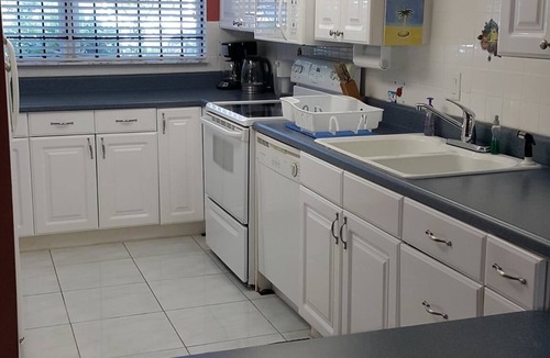 Bahamia West House | Waterfront Property 2 bedroom 2.5 bath Winter Retreat to The Bahamas