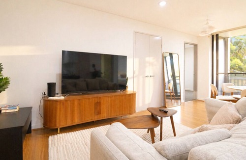 Waterloo Apartment | Waterloo 2BR/2BA | Pool, Parking, Near Green Sq