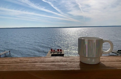 Geneva House | Water’s Edge Lakefront w/Kayaks, Fire Pit & Dock