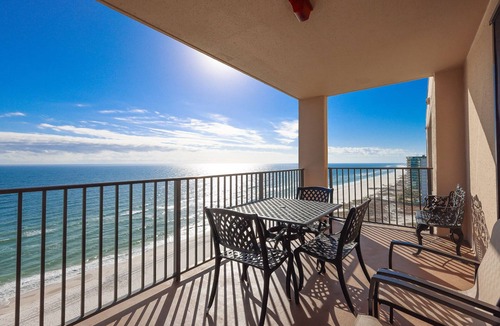 Orange Beach East Condo | *WEEKLY SPECIALS!* Phoenix X - Top Floor - 3 BR 3 BA!