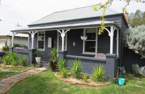 Maryborough House | Welcome Stranger Cottage