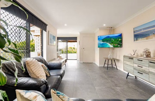 Labrador Apartment | Welcome to our Private & exclusive Rooftop Retreat. 100m to the Broadwater