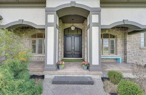 Cambridge House | Welcome to paradise in Cambridge Ontario!