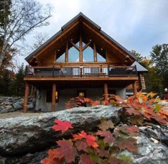 Saint-Philemon Ski Chalet | Welcome to the JUNGLE - Log cabine - SPA