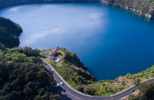 Mount Gambier House | Welcome to White on Height We can Accommodate a Large Group
