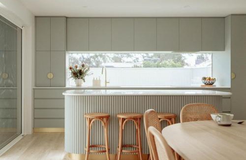 Port Willunga House | White Haven Port Willunga 6 Bedroom group entertainer with Games shed and Pizza oven