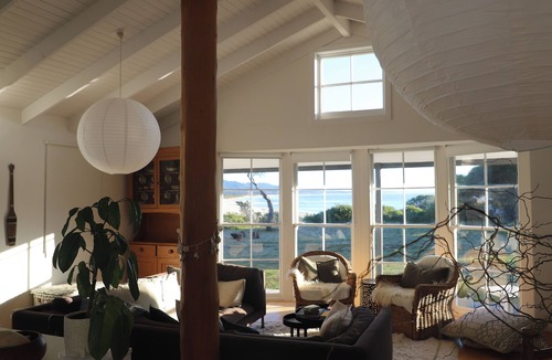 Falmouth House | White Shell Cottage | Wood fire & beachfront