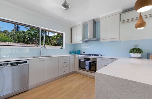 Jubilee Pocket House | Whitsunday Palms Holiday House in Airlie Beach