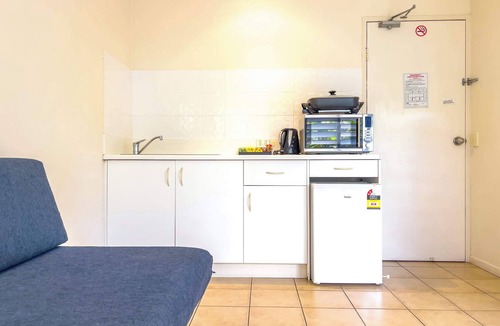 Jubilee Pocket Apartment | Whitsundays Mango House: Pool & Tropical Views