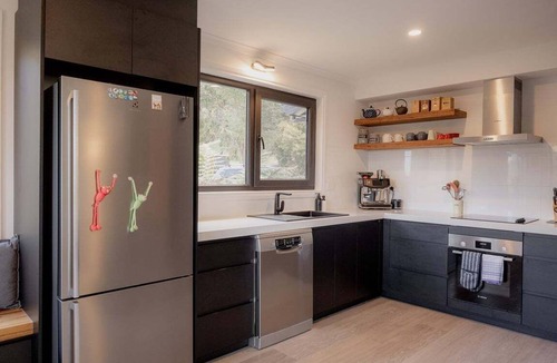South Hobart House | Wilder Stay with sauna, outdoor bath and plunge