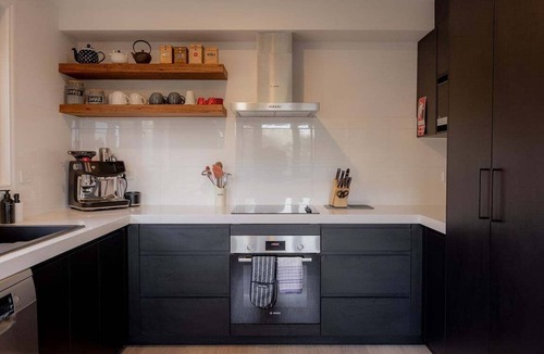 South Hobart House | Wilder Stay with sauna, outdoor bath and plunge