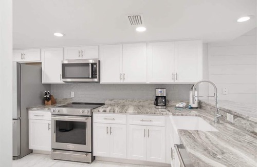 Orange Beach East Apartment | Wind Drift 611 SW Chic Coastal Vibes & Gulf Tides