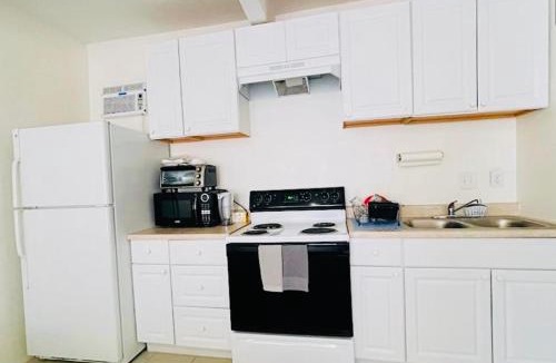 Wilshire Apartment | Wonderful LA studio apartment