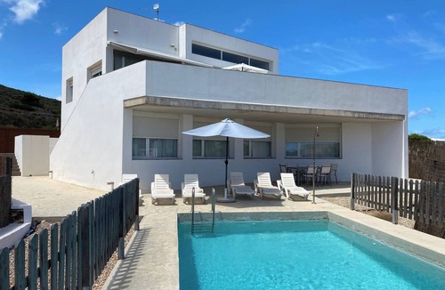 Fornells Ski Chalet | Wonderful modern, spacious and comfortable villa