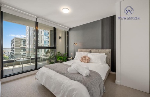Moonee Ponds Apartment | WOW Self-Contained Apartment on Hall