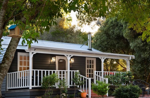 Daylesford House | Wrenwood Cottage 2 bedroom miners cottage with wood fire, 6 seater outdoor spa and 2 person indoor s