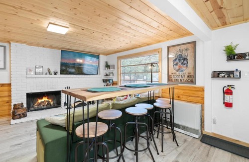 Sugarloaf House | Yoda Maple Cabin