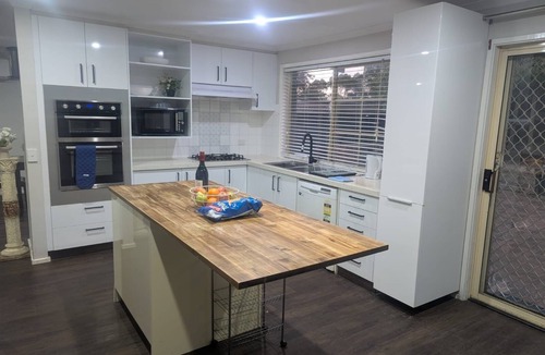 Jerrabomberra House | Your home away from home
