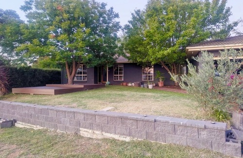 Jerrabomberra House | Your home away from home