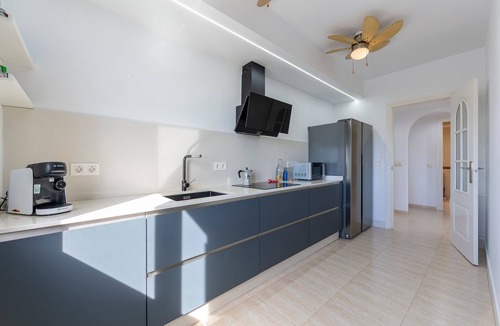 La Parata Apartment | Zahories Córner Mojácar Sea View Apartment with Shared Pool, Terrace & Wi-Fi