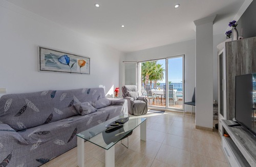 La Parata Apartment | Zahories Córner Mojácar Sea View Apartment with Shared Pool, Terrace & Wi-Fi